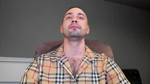 Snapshot of free_man___ chatting on November 27, 9:39 pm Andrew online show from November 27, 9:39 pm