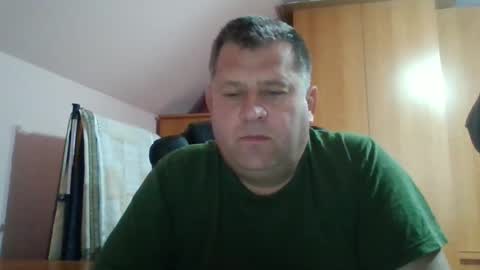 Snapshot of freeboy80180 chatting on November 16, 8:31 am freeboy80180 online show from November 16, 8:31 am