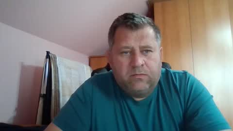 Snapshot of freeboy80180 chatting on November 20, 12:05 pm freeboy80180 online show from November 20, 12:05 pm