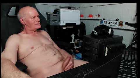 freecamdick online show from November 24, 1:22 pm