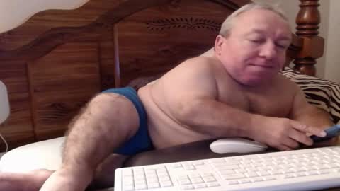 Cute Lil Man online show from October 21, 5:41 am