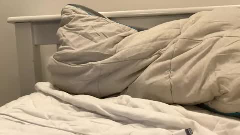 Snapshot of freeworldtoday chatting on February 14, 9:53 pm freeworldtoday online show from February 14, 9:53 pm