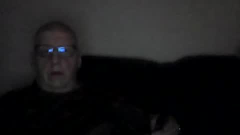 Snapshot of frefredo chatting on January 15, 7:06 pm fred online show from January 15, 7:06 pm