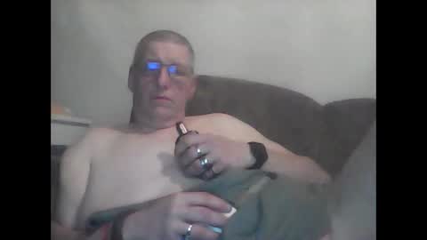 Snapshot of frefredo chatting on April 10, 8:46 pm fred online show from April 10, 8:46 pm