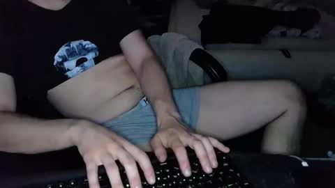Snapshot of freklogas chatting on May 26, 4:25 pm freklogas online show from May 26, 4:25 pm