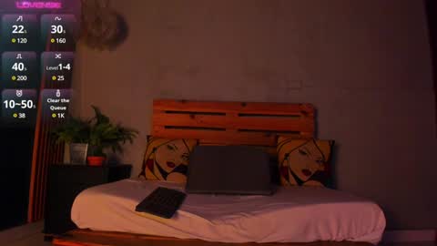 Snapshot of french_sexx chatting on January 19, 1:10 am Xavier online show from January 19, 1:10 am