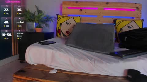 Snapshot of french_sexx chatting on January 20, 4:10 am Xavier online show from January 20, 4:10 am