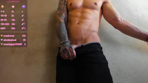 Snapshot of french_sexx chatting on January 25, 4:35 pm Xavier online show from January 25, 4:35 pm