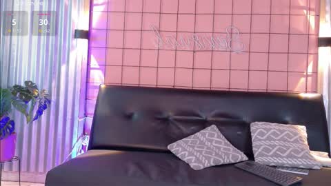 Snapshot of french_sexx chatting on November 2, 1:13 pm Xavier online show from November 2, 1:13 pm