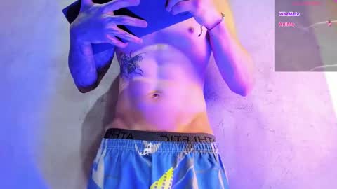 Snapshot of french_sexx chatting on November 13, 7:13 pm Xavier online show from November 13, 7:13 pm