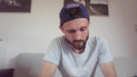 Snapshot of french_truck chatting on April 19, 3:55 pm french_truck online show from April 19, 3:55 pm
