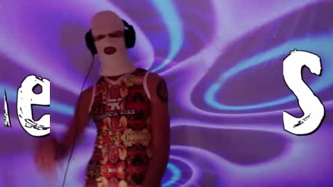 Snapshot of frenchkissdjfk chatting on November 13, 8:52 pm frenchkissdjfk online show from November 13, 8:52 pm