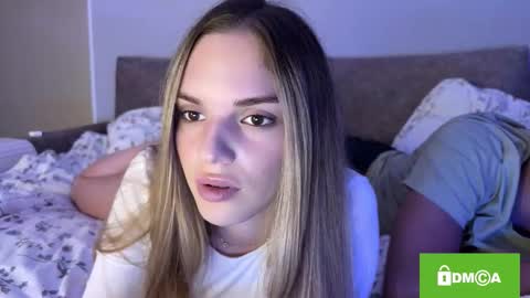 Snapshot of frenzyfoxs chatting on September 10, 6:19 pm Jason and Sonya online show from September 10, 6:19 pm