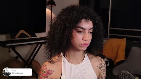 Snapshot of fresatanica chatting on December 31, 4:49 am Vale online show from December 31, 4:49 am