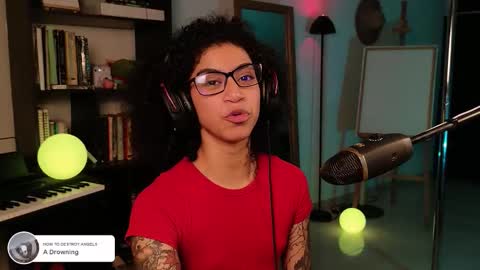 Snapshot of fresatanica chatting on November 16, 3:23 am Vale online show from November 16, 3:23 am