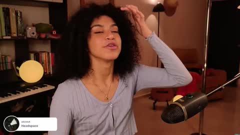 Snapshot of fresatanica chatting on December 18, 4:18 am Vale online show from December 18, 4:18 am