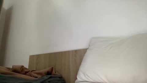 Snapshot of freshmanxxl chatting on December 20, 3:52 pm freshman imonyou98 online show from December 20, 3:52 pm