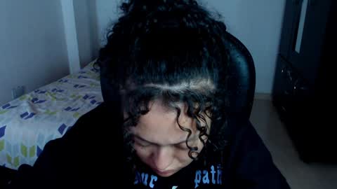 Snapshot of freud_x_louise1 chatting on January 3, 12:08 pm Louise online show from January 3, 12:08 pm