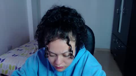 Snapshot of freud_x_louise1 chatting on January 13, 3:34 am Louise online show from January 13, 3:34 am