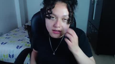 Snapshot of freud_x_louise1 chatting on January 15, 10:06 am Louise online show from January 15, 10:06 am