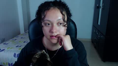 Snapshot of freud_x_louise1 chatting on February 13, 4:11 am Louise online show from February 13, 4:11 am