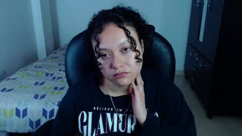 Snapshot of freud_x_louise1 chatting on March 7, 5:18 am Louise online show from March 7, 5:18 am