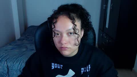 Snapshot of freud_x_louise1 chatting on November 14, 12:04 pm Louise online show from November 14, 12:04 pm