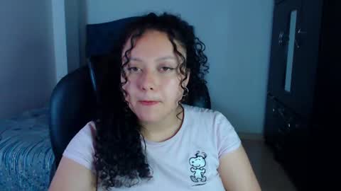 Snapshot of freud_x_louise1 chatting on July 23, 1:58 am Louise online show from July 23, 1:58 am