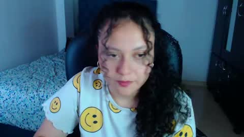 Snapshot of freud_x_louise1 chatting on July 28, 1:23 am Louise online show from July 28, 1:23 am