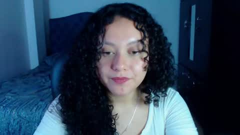 Snapshot of freud_x_louise1 chatting on August 5, 3:09 am Louise online show from August 5, 3:09 am