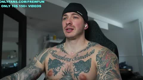 Snapshot of frewfun chatting on April 7, 7:25 pm cameron online show from April 7, 7:25 pm