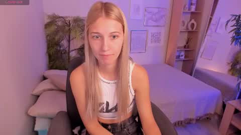 Laura online show from August 3, 8:35 am