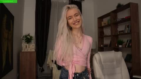 Freya online show from April 27, 8:07 pm