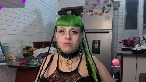 Snapshot of freyaa_sorceress chatting on October 3, 3:36 am freyaa_sorceress online show from October 3, 3:36 am