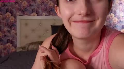 Snapshot of freyabyrne chatting on July 31, 8:14 am Freya online show from July 31, 8:14 am