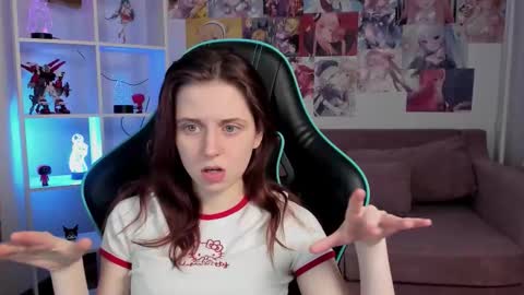 FreyaVey online show from March 2, 5:19 am