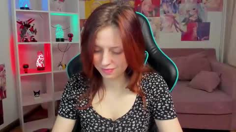 FreyaVey online show from March 5, 5:25 am