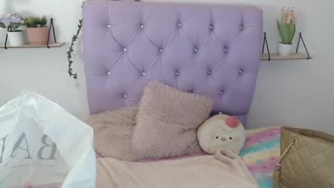 Freyja online show from September 8, 9:25 pm