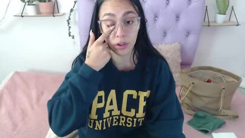 Freyja online show from September 19, 7:03 pm