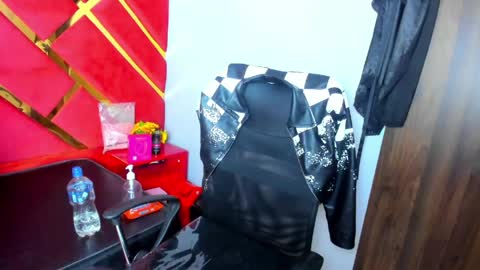 Snapshot of freyja_naugthy chatting on June 4, 2:12 pm freyja_naugthy online show from June 4, 2:12 pm
