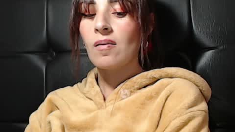 Snapshot of frida__x chatting on January 28, 9:29 pm Frida online show from January 28, 9:29 pm