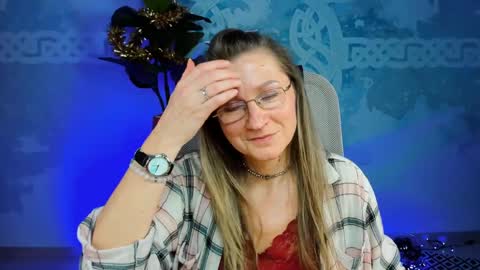 Snapshot of fridatander chatting on January 5, 3:45 pm Frida Tander online show from January 5, 3:45 pm