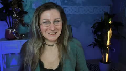 Snapshot of fridatander chatting on January 15, 9:02 am Frida Tander online show from January 15, 9:02 am