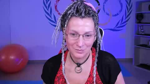 Snapshot of fridatander chatting on September 30, 1:05 pm Frida Tander online show from September 30, 1:05 pm