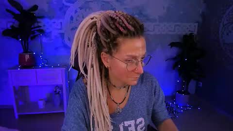 Frida Tander online show from February 23, 9:17 am