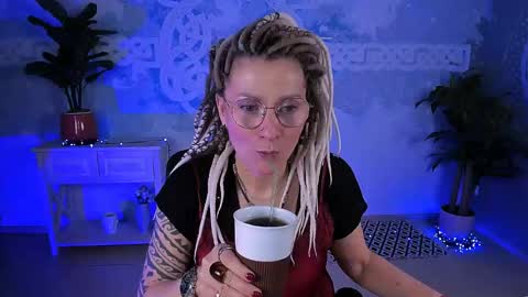 Frida Tander online show from April 26, 5:16 am