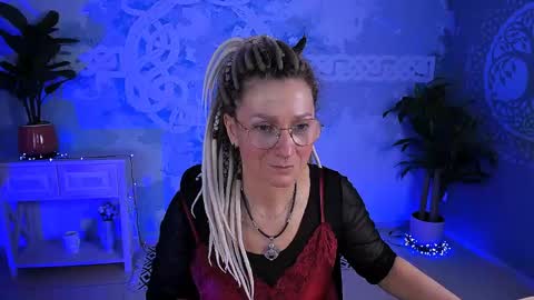 Frida Tander online show from May 5, 5:15 am