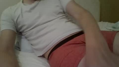 Snapshot of friendly_frank_18 chatting on April 19, 9:17 pm friendly_frank_18 online show from April 19, 9:17 pm