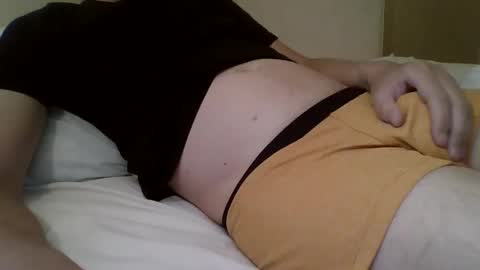 Snapshot of friendly_frank_18 chatting on April 25, 2:58 pm friendly_frank_18 online show from April 25, 2:58 pm