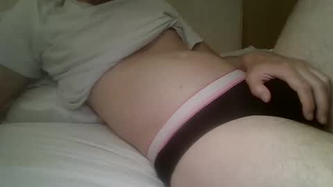 Snapshot of friendly_frank_18 chatting on May 22, 8:36 pm friendly_frank_18 online show from May 22, 8:36 pm